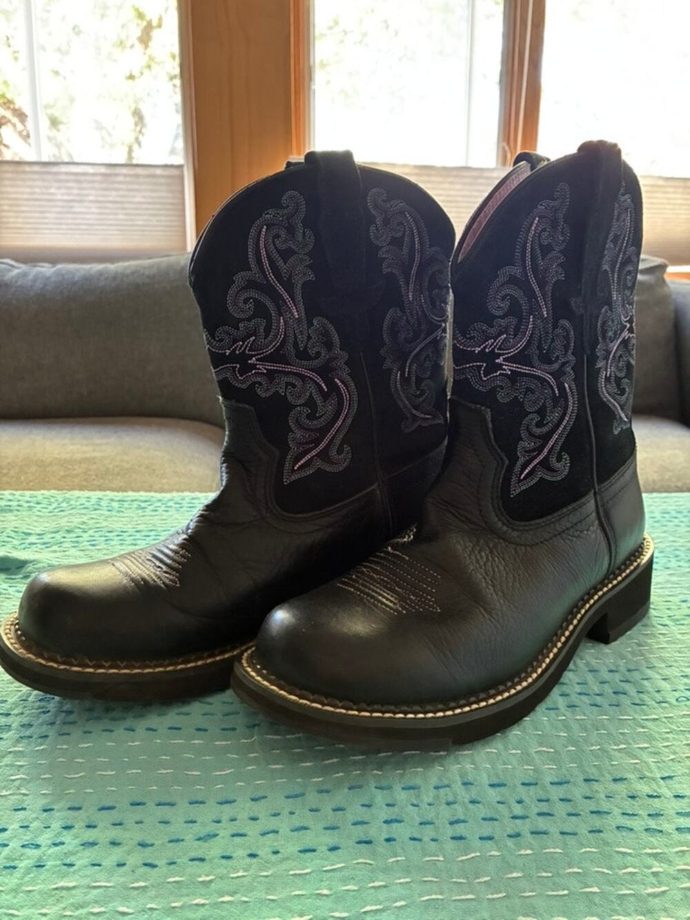 Ariat Fatbaby Western Boots Womens 10B Black Purple Embroidered Round Toe - Nice